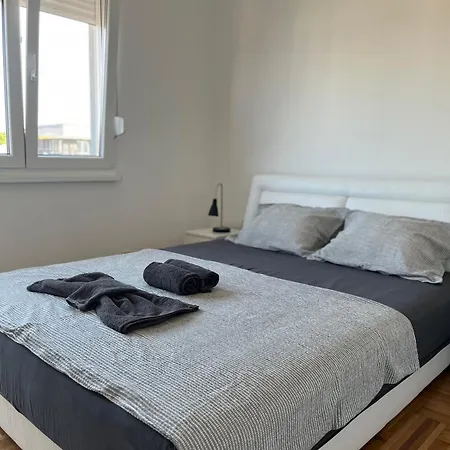 Apartman Centar V Смедеревска-Паланка Экстерьер фото