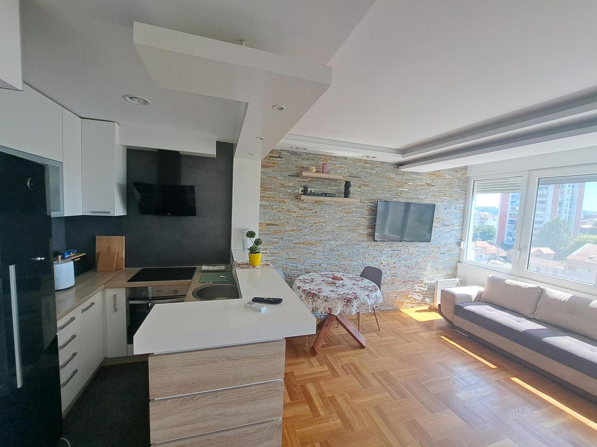 Centar V