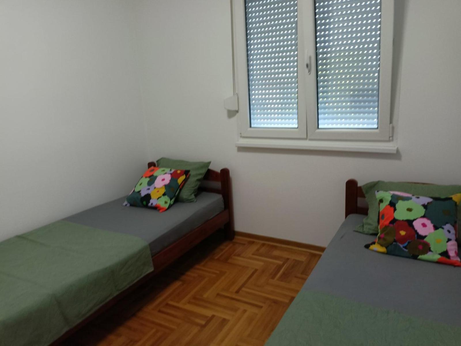Centar V Apartment *